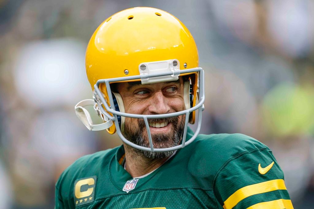 Star QB Aaron Rodgers says he intends to play for Jets after 18