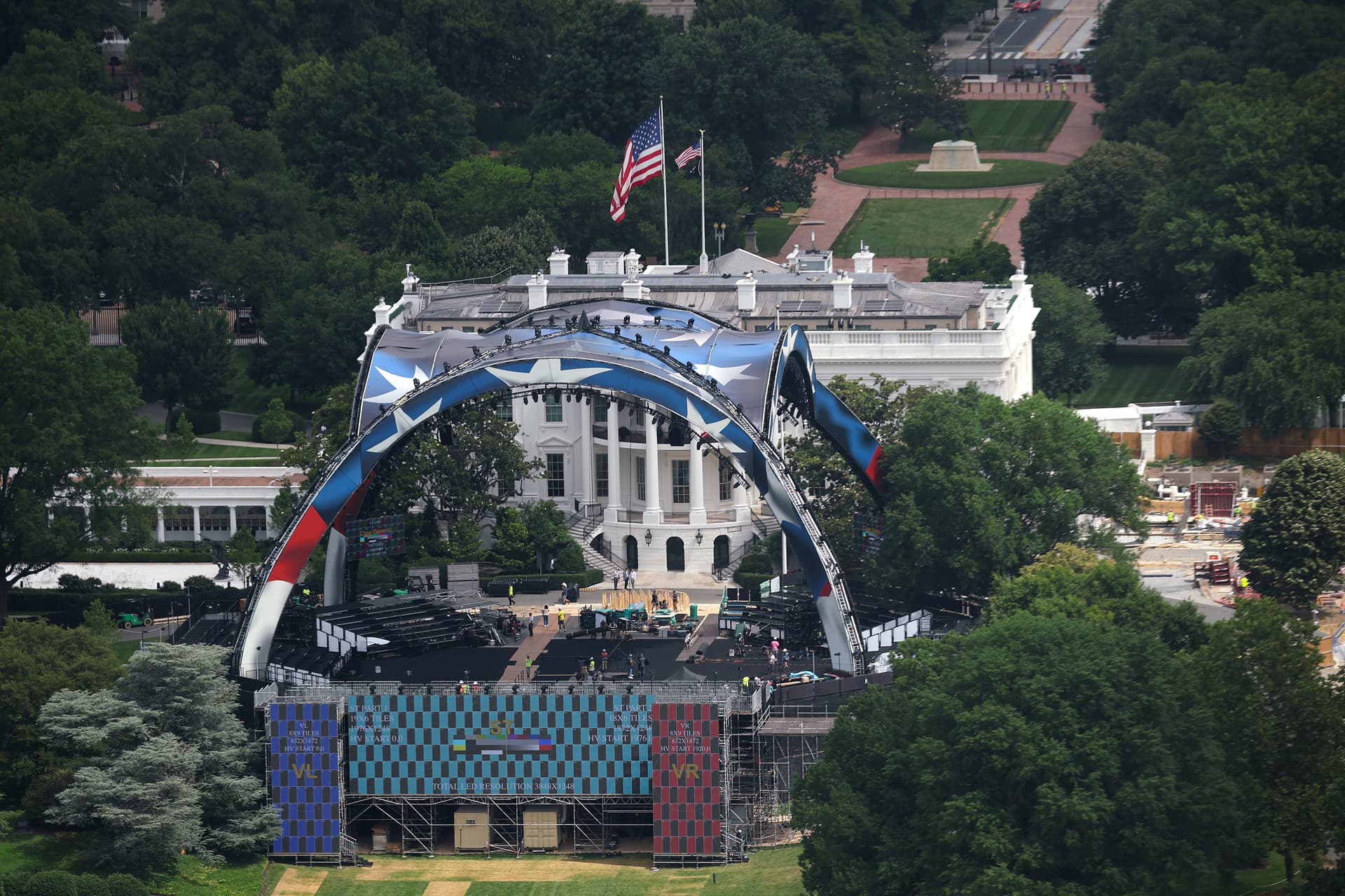 Win McNamee/Getty Images Preparations continue for the Ultimate Fighting Championship Freedom 250 event on the White House South Lawn on June 8, 2026 in Washington, D.C.