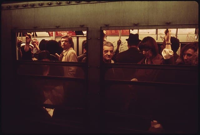 Jim Pickerell, National Archives via Wikimedia Commons