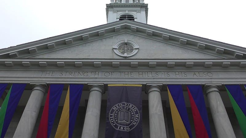 Kenneth James Burchfiel III via Wikimedia Commons