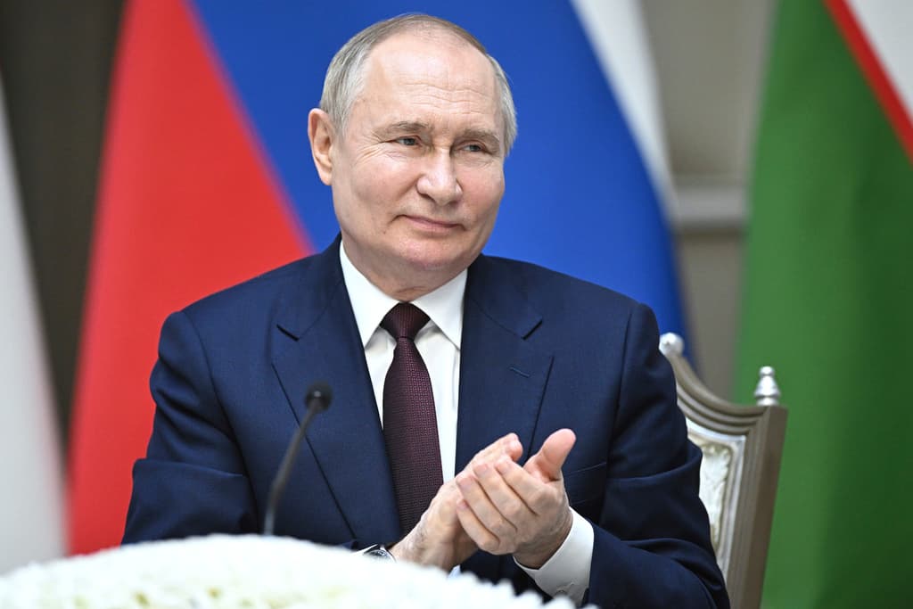 Sergei Bobylev, Sputnik, Kremlin pool via AP