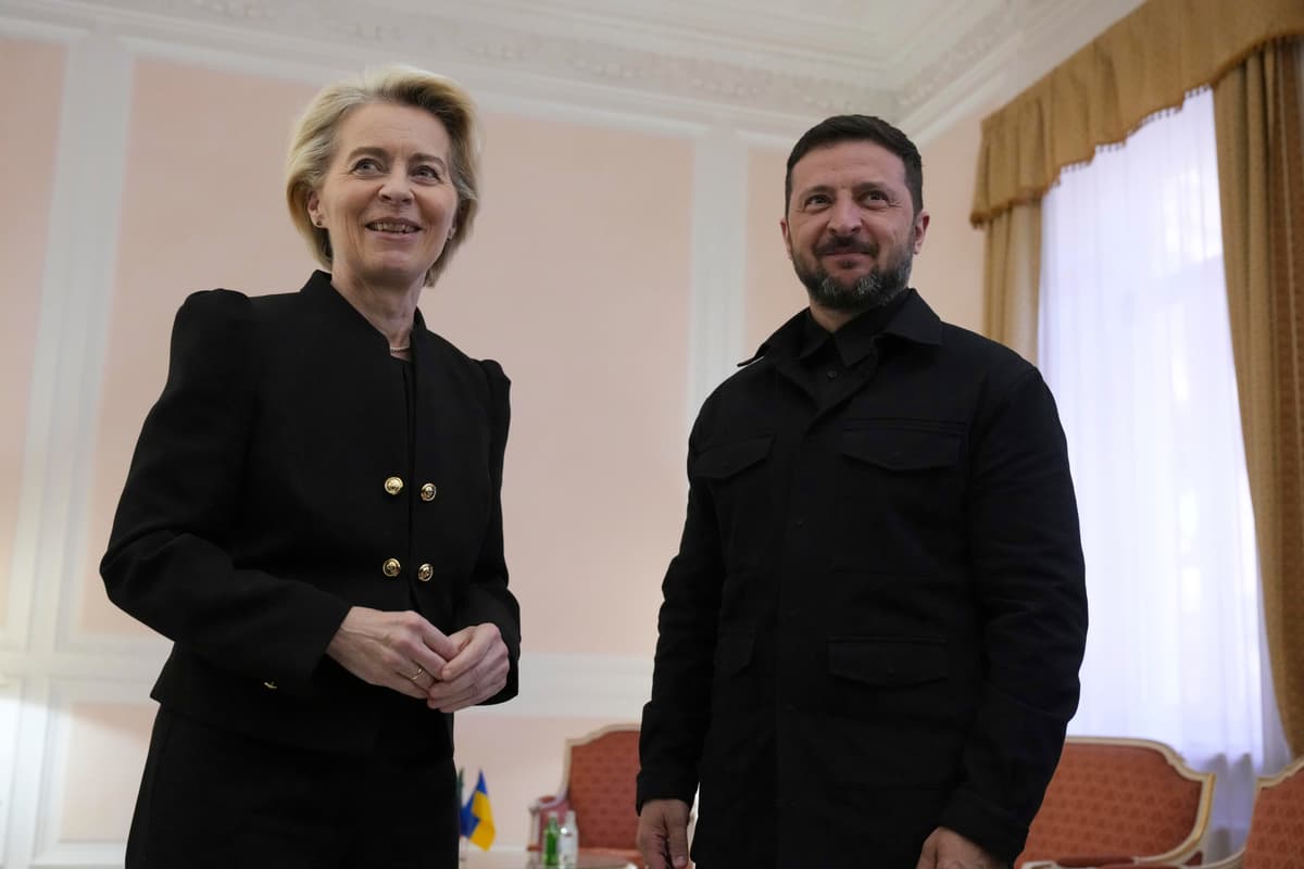 AP/Andrew Medichini, pool