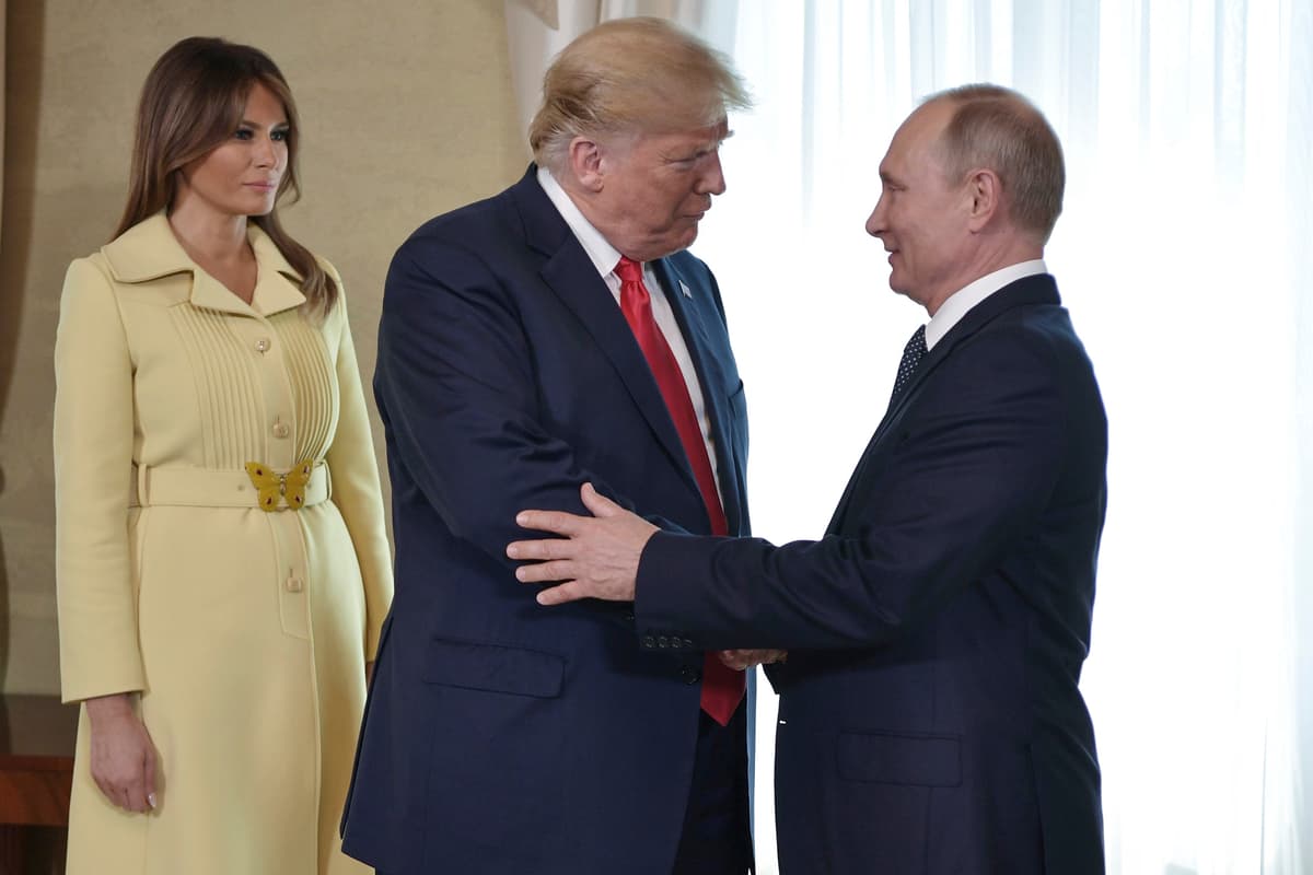 Alexei Nikolsky/Sputnik via AP Melania Trump watches as Presidents Trump and Vladimir Putin of Russia welcome each other at 2018 summit at Helsinki, Finland.