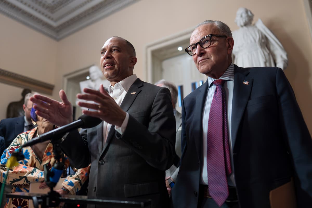 AP/J. Scott Applewhite House Democratic Leader Hakeem Jeffries, left, and Senate Democratic Leader Chuck Schumer.