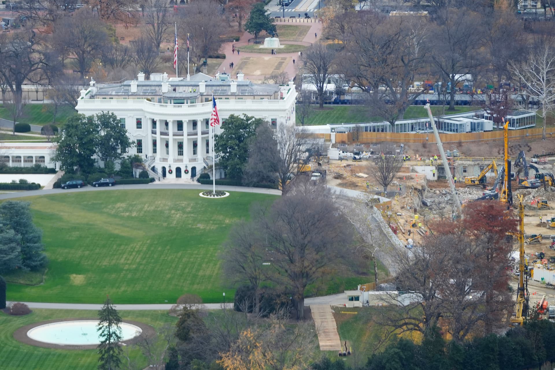 Pablo Martinez Monsivais/AP Work continues on the construction of a new ballroom at the White House.