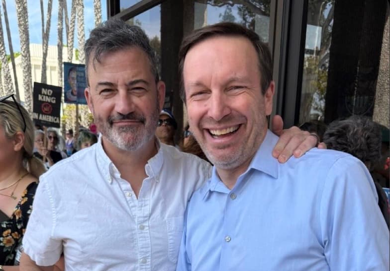 @ChrisMurphyCT on X The anti-Trump ABC television personality Jimmy Kimmel poses with Democratic Senator Chris Murphy at a 'No Kings' rally in Torrance, California.
