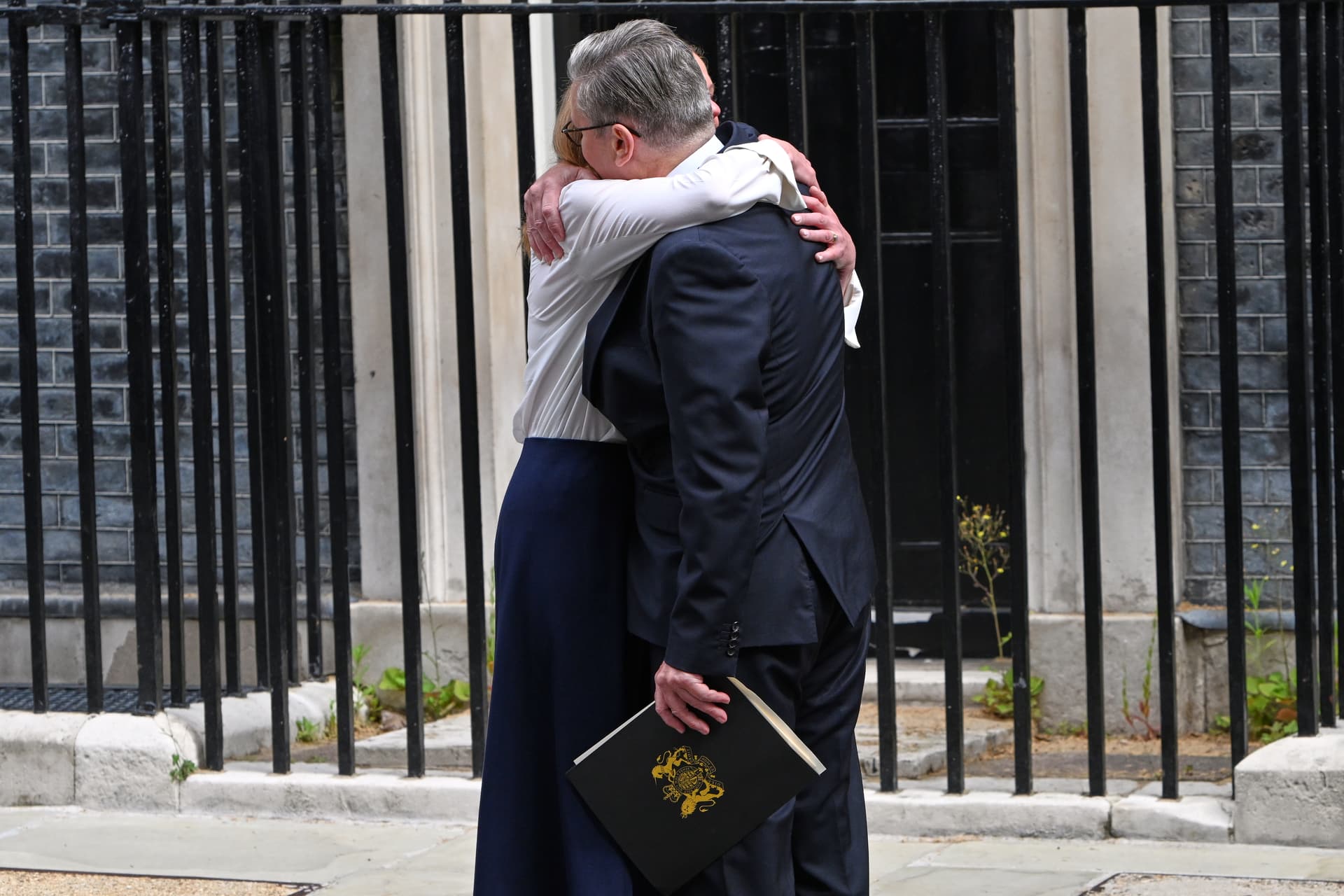 Thomas Krych/AP Britain's prime minister, Keir Starmer, hugs his wife Victoria after announcing his resignation outside 10 Downing Street at London on June 22, 2026.